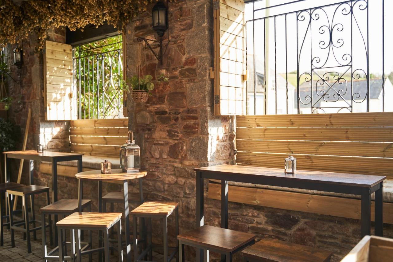 The White Hart Hotel Modbury Luaran gambar