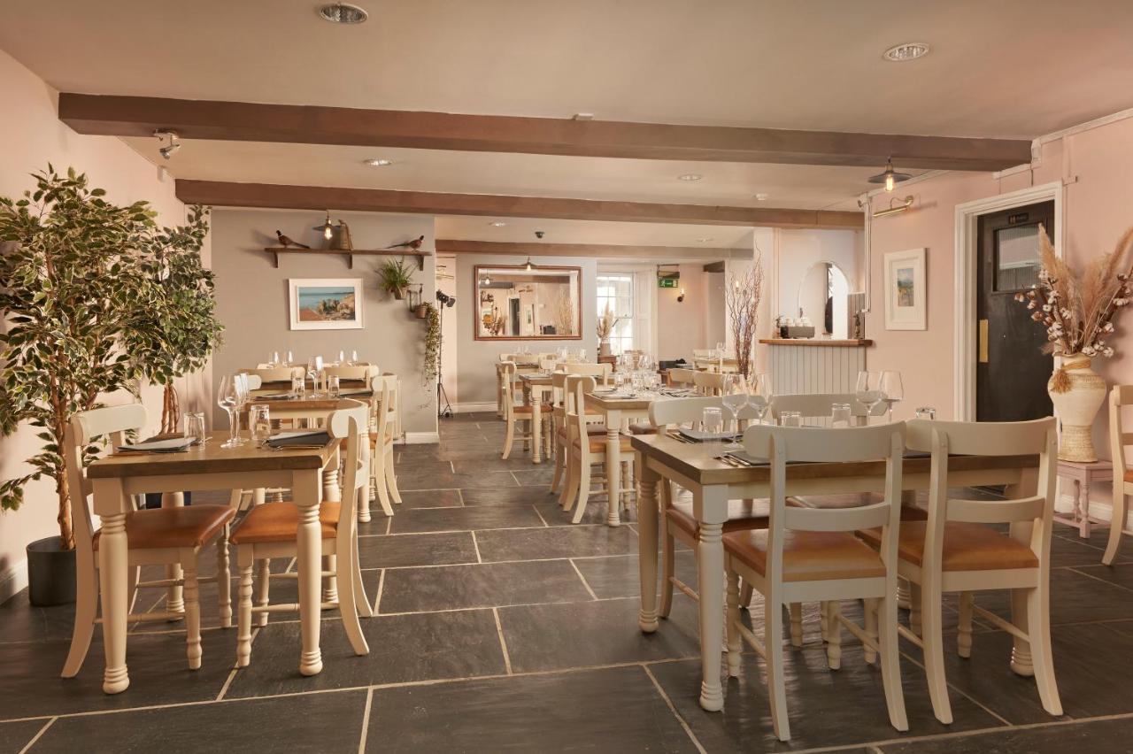 The White Hart Hotel Modbury Luaran gambar