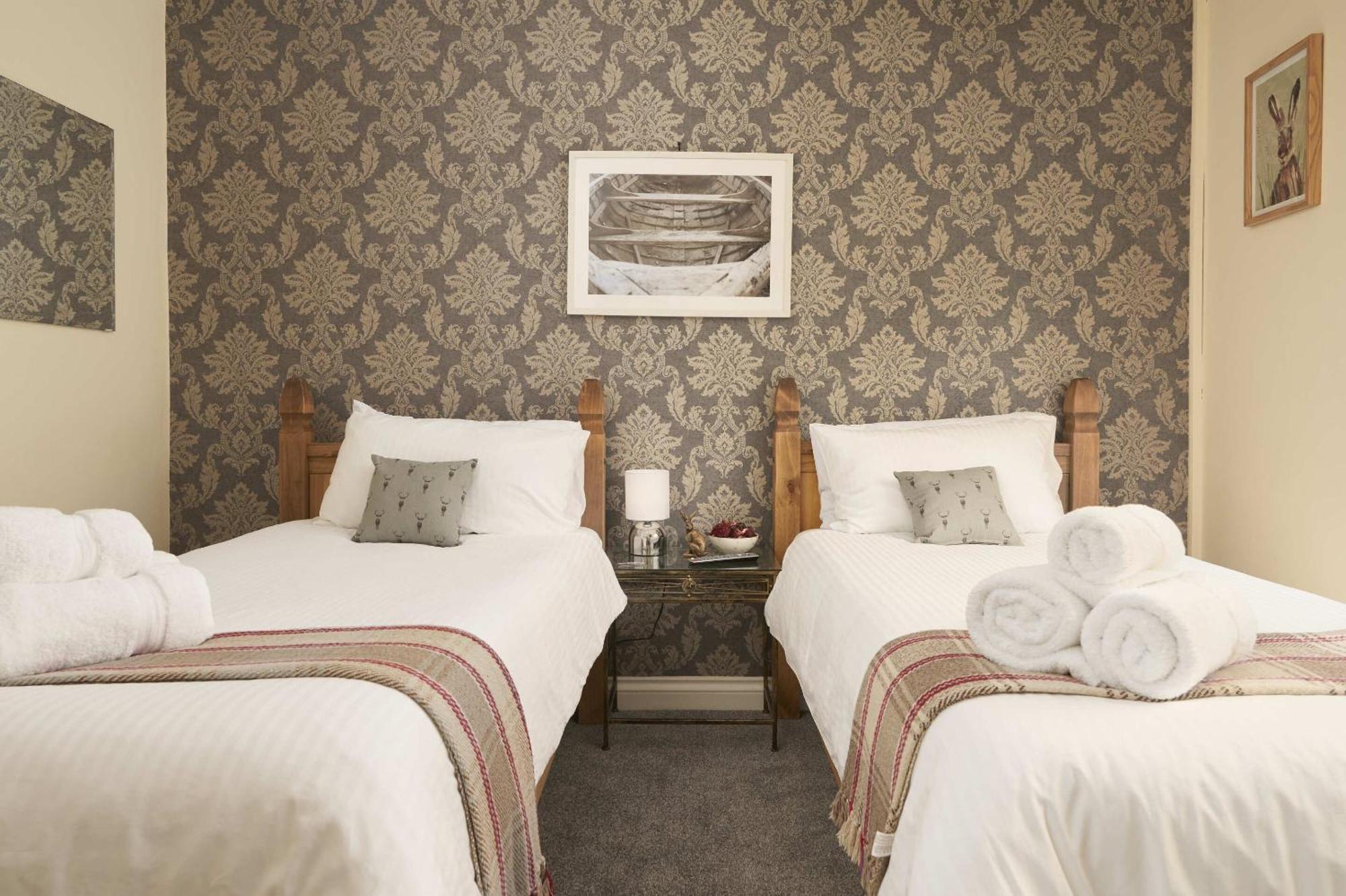 The White Hart Hotel Modbury Luaran gambar