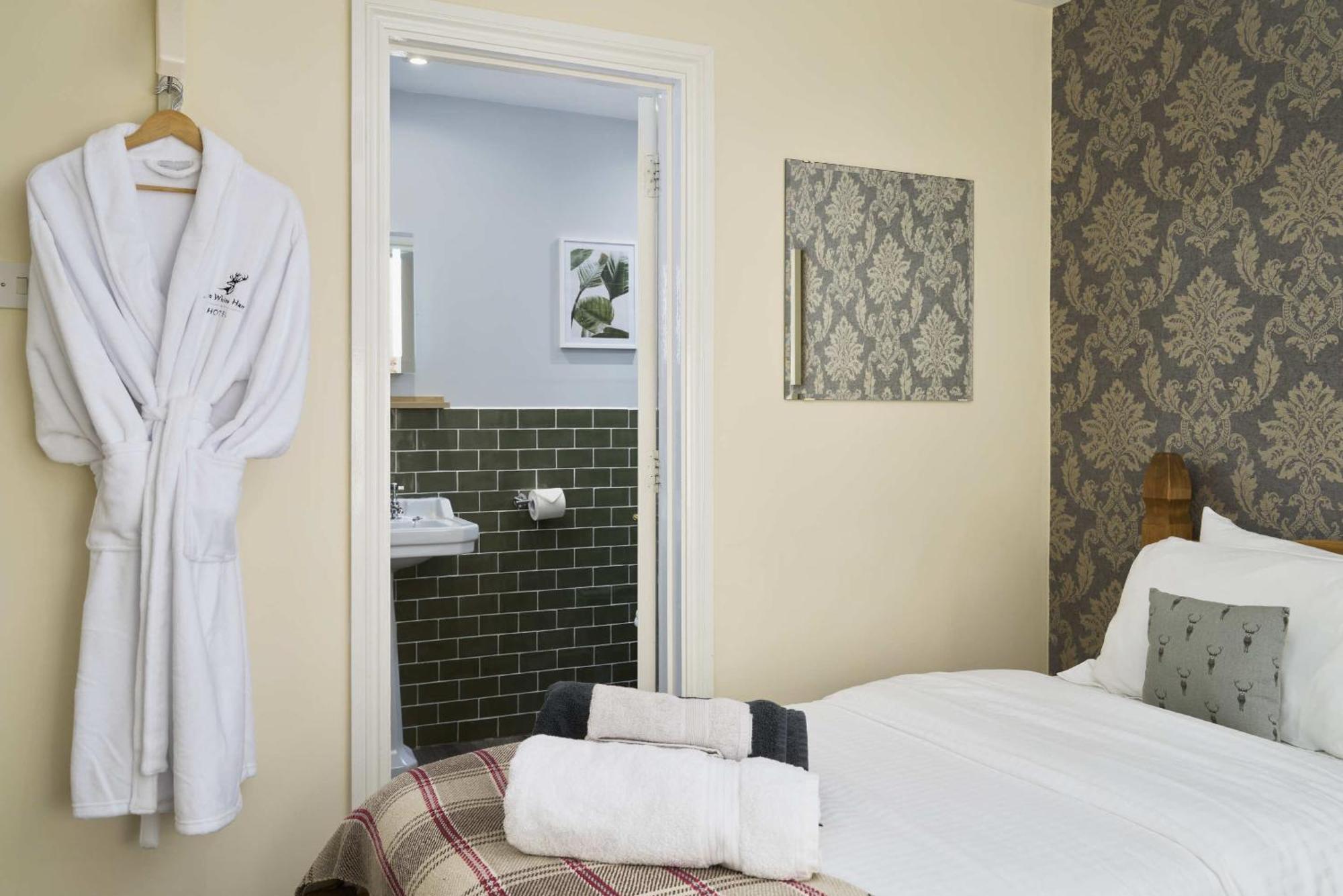 The White Hart Hotel Modbury Luaran gambar